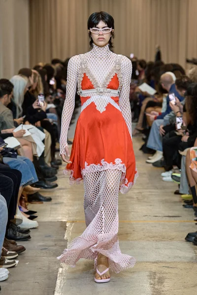 Look 75
